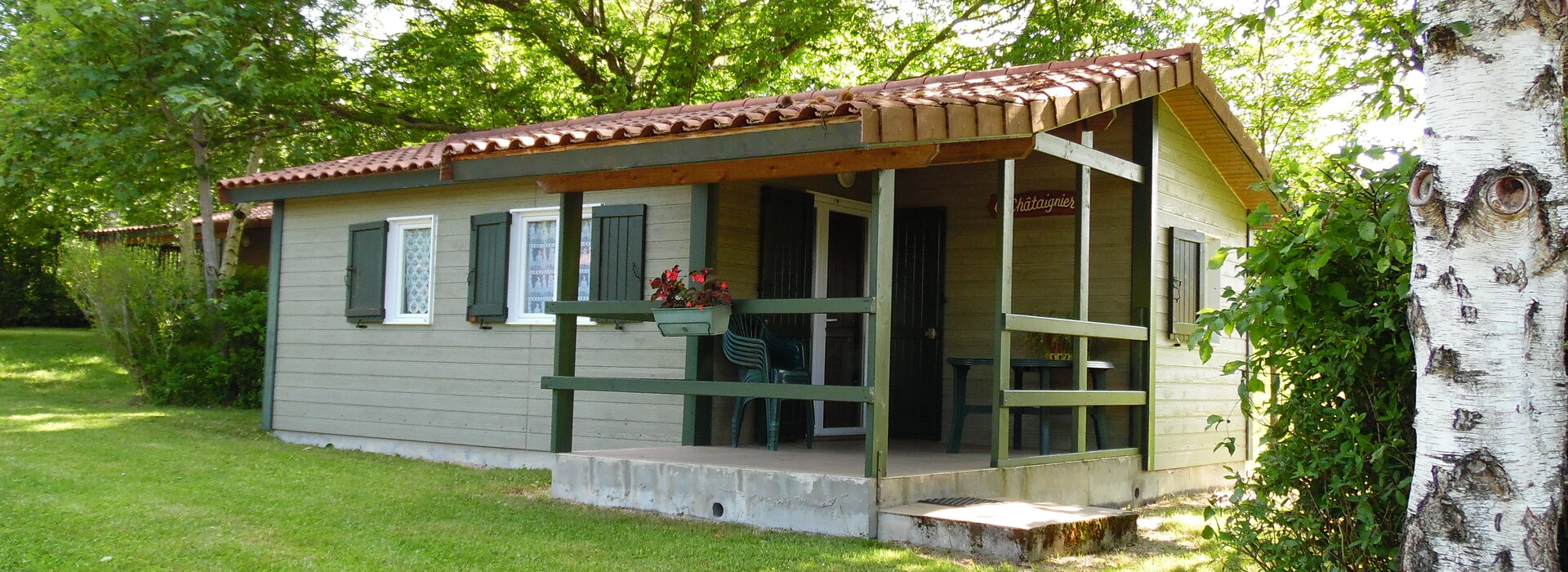 Location Chalets Equipés Fonctionnels Ferme Viescamp Cantal